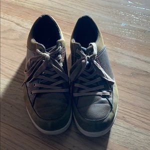 Calvin Klein jeans 10.5 two tone brown olive shoes